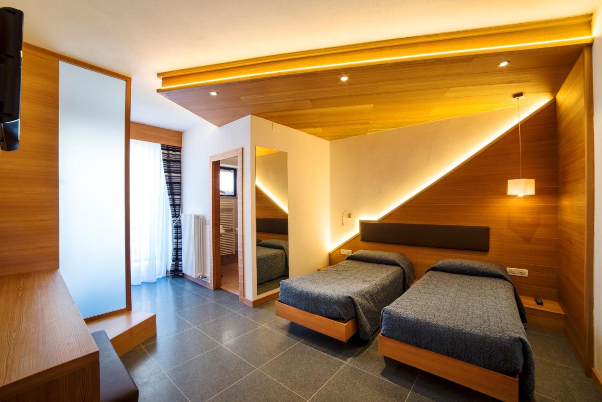 Hotel Al Plan อันดาโล ภายนอก รูปภาพ